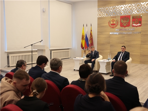 Олег Николаев провёл День Правительства в Моргаушском округе