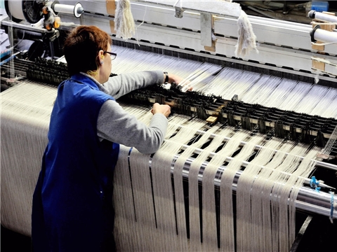 Линейка бесчелночных ткацких станков для выработки бытовых и технических тканей из льна, хлопка, синтетических нитей на основе гибридного совмещения технологий рапиры и боя микропрокладчика с применением электромагнитного поля, на основе усовершенствованной технологии боя микропрокладчика» ООО ВТФ «Текстильмаш» (НИОКР)