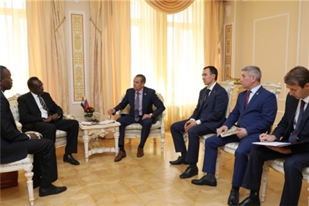 Глава Чувашии Михаил Игнатьев встретился с Чрезвычайным и Полномочным Послом Республики Судан в России господином Надиром Бабикером
